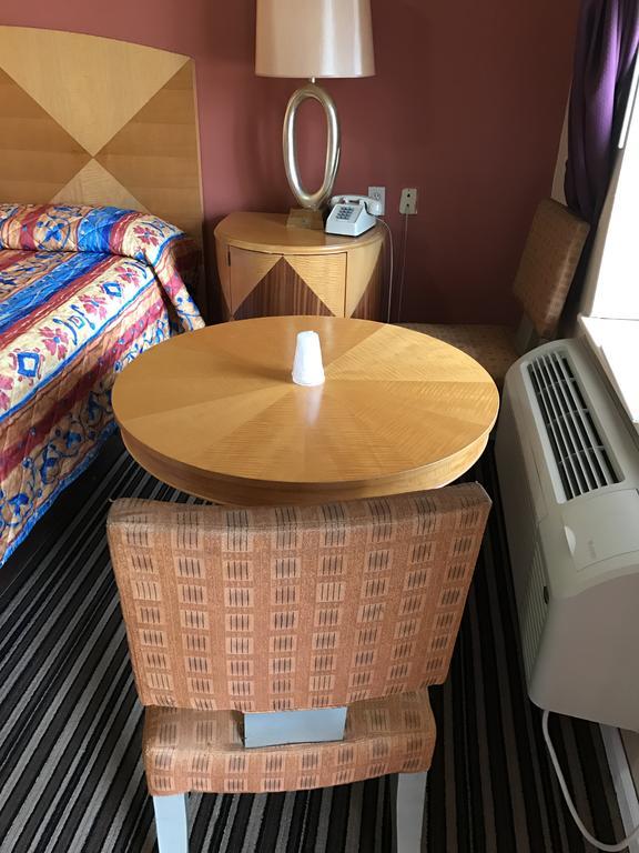 ايغ هاربور تاونشيب Sunset Motel المظهر الخارجي الصورة