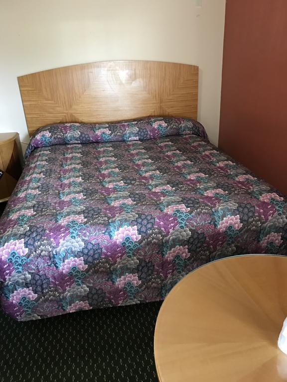 ايغ هاربور تاونشيب Sunset Motel المظهر الخارجي الصورة